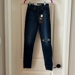 Levi’s 721 High Rise Skinny Jeans - NWT - Size 27x30